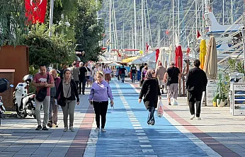 Fethiye'de Güneş Yüzünü Gösterdi, Kordonda Yoğunluk Yaşandı