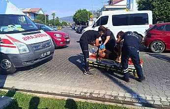 Fethiye'de karşıya geçmek isteyen bisikletli kadın kazada yaralandı