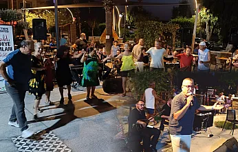 Fethiye'de müzikli akşamlar devam ediyor: Bu kez adres Bahriye Üçok Parkı