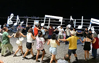 Fethiye'de Müzikli Akşamlar Sahil Bandını Şenlendirdi