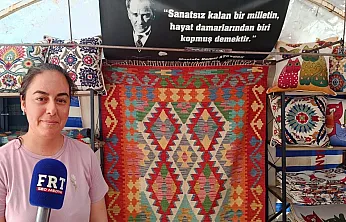Fethiye'de Ölüdeniz Sanat Sokağı'nda el emeği yaşatılıyor: 'Dokumayı sevmeden yapamazsınız'