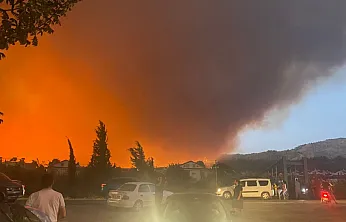 Fethiye'de orman yangını huzurevine sıçradı