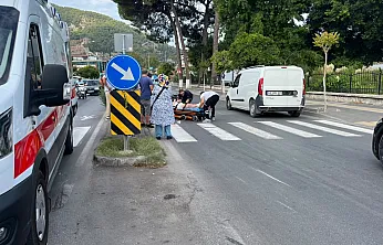 Fethiye'de otomobil motosiklete çarptı: 2 kişi hastaneye kaldırıldı