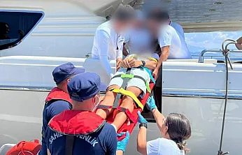 Fethiye'de özel teknede yaralanan vatandaşa tıbbi tahliye