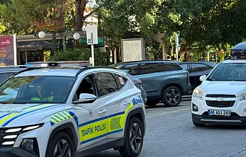 Fethiye'de park ihlallerine trafik ekiplerinden müdahale