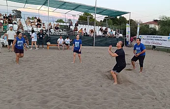 Fethiye'de plaj voleybolu turnuvası başladı: 32 takım mücadele edecek