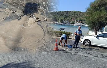 Fethiye'de şebeke suyu arızası yolda çökme riskine neden oldu
