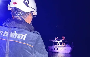 Fethiye'de sürüklenen teknedeki 2 kişi kurtarıldı