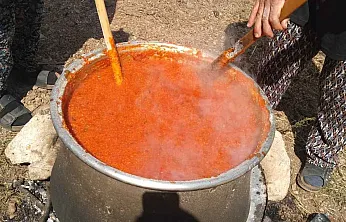 Fethiye'de 'Tarhana Kazanları' kaynamaya başladı