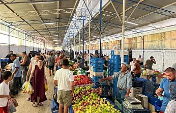 Fethiye'de tarladan tezgaha bereket Salı Pazarı'nda fiyatlar