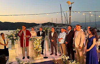 Fethiye'de Tuğçe ve Can çifti dünyaevine girdi