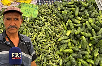 Fethiye Salı Pazarı'nda turşuluk sezonu başladı: Bağlıağaç'ın tarla ürünleri tezgahlarda