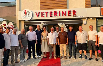 Fethiye'de Vetrain Veteriner Kliniği düzenlenen törenle hizmete açıldı