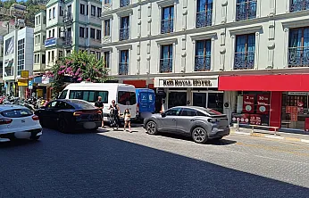 Fethiye'de yaz sezonuyla birlikte trafik yoğunlaştı, durak ihlalleri arttı