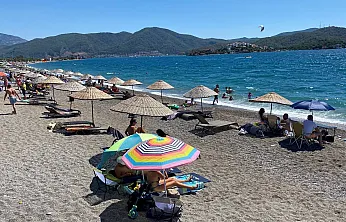 Fethiye'de yazın en hareketli noktalarından biri 'Çalış Plajı'