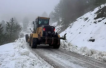 Fethiye'de yüksek kesimlerde karla mücadele sürüyor