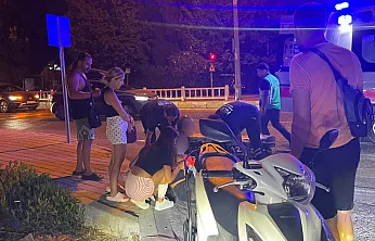 Fethiye'de yürekleri ağza getiren kaza: Anne ve kızı yaralandı
