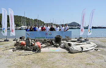 Fethiye'deki Göcek Halk Plajı'nda deniz dibi temizliği yapıldı