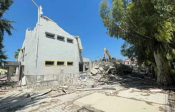 Fethiye Gazi Ortaokulu'nda Kontrollü Yıkım Başladı