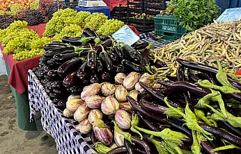 Fethiye Patlangıç Pazarı'nda hafta sonu hareketliliği: İşte meyve sebze fiyatları