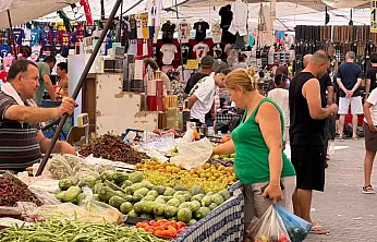 Fethiye Salı Pazarı'nda güncel fiyatlar: Üzüm 200, fasulye 150 TL