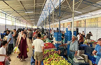 Fethiye Salı Pazarı'nda meyve ve sebzeler tezgahlarda: İşte fiyatlar