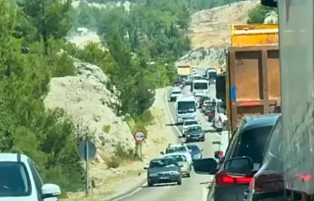 Fethiye Yayla Yolu'nda Trafik Yoğunluğu