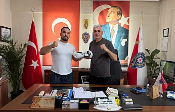 Fethiyeli Şampiyon Boksörden Seydikemer İlçe Emniyet Müdürü'ne Ziyaret