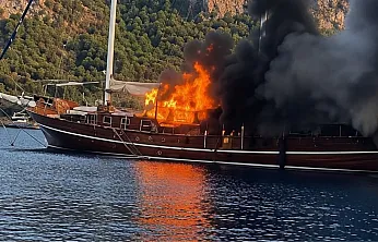 Göcek'te tekne yangını