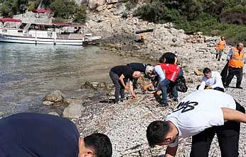Gökova Körfezi'ndeki koylarda temizlik yapıldı