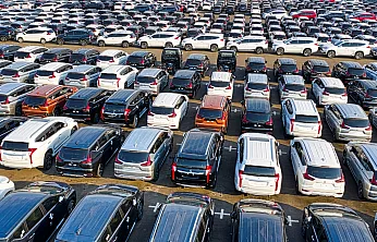 İkinci el araç piyasasında son durum: Fiyatlar düşüyor mu, yükseliyor mu?