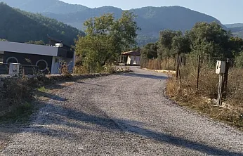 İncirköy'de dört sokak ilk kez asfaltla buluştu