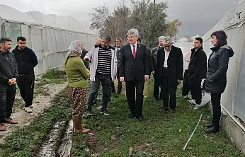 İYİ Partili Ergün'den Kumluova'daki Hortum Felaketinden Etkilenen Üreticilere Ziyaret