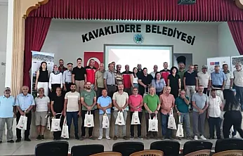 Kavaklıdere'de ceviz üreticilerine yönelik eğitim düzenlendi