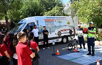 Köyceğiz'de Jandarma tarafından öğrencilere trafik eğitimi verildi