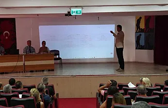 Köyceğiz'de yeni eğitim yılı öncesi okul müdürleri toplantıda buluştu