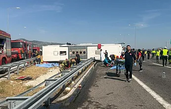 Manisa'daki Feci Kazada Yaralı Sayısı 27'ye Yükseldi