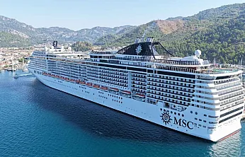 Marmaris'e 'MSC Divina' kruvaziyeriyle 4 bin 220 turist geldi