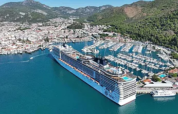 Marmaris'e 'MSC Divina' kruvaziyeriyle 3 bin 843 turist geldi