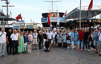 Marmaris'te gazilere tekne turu