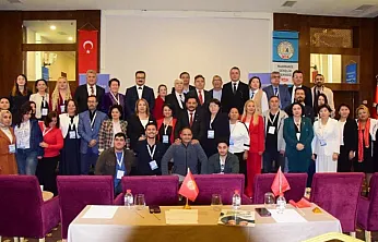 Marmaris'te gençliğin geleceği konuşuldu