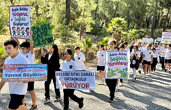 Marmaris'te öğrenciler sağlıklı yaşam için yürüdü