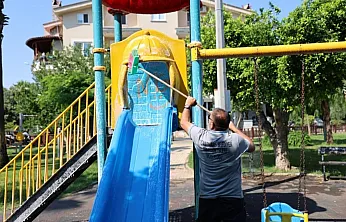 Marmaris'te temizlik çalışmaları sürüyor