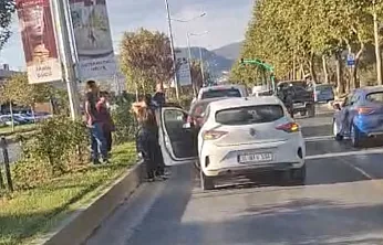 Menteşe'de 3 aracın karıştığı zincirleme kaza