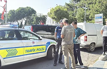 Menteşe'de ehliyetsiz sürücünün karıştığı kazada motosikletli yaralandı