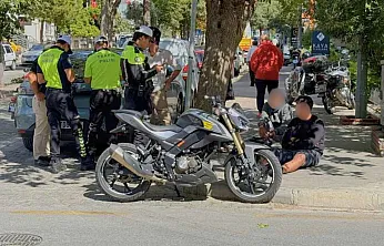 Menteşe'de otomobil ile motosiklet çarpıştı: 1 yaralı