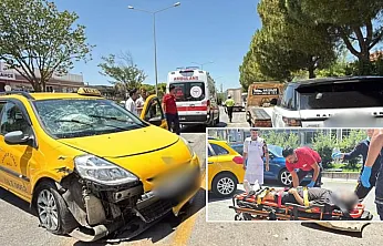Menteşe'de park halindeki araçlara çarpan taksinin sürücüsü yaralandı