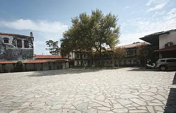 Menteşe'deki bazı tarihi taşınmazlar Mihrişah Valide Sultan Vakfı'na tescil ediliyor