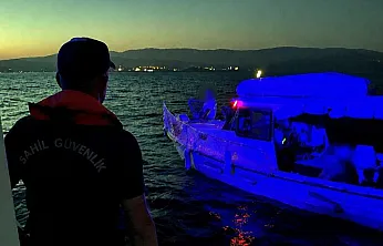 Milas Açıklarında Motoru Arızalanan Teknedeki 2 Kişi Kurtarıldı