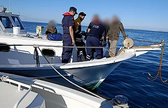 Milas'ta özel teknede rahatsızlanan vatandaşa tıbbi tahliye
